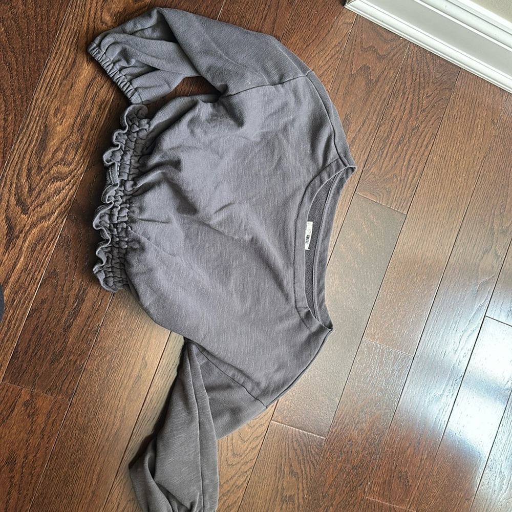 Girls grey top, size small